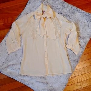 H&M vintage Victorian style lacey bow neck button up size 4